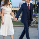 0511_-_Shooting_a_romantic_scene_with_Sutton_Foster_for__Younger__in_Bryant_Park_12.jpg